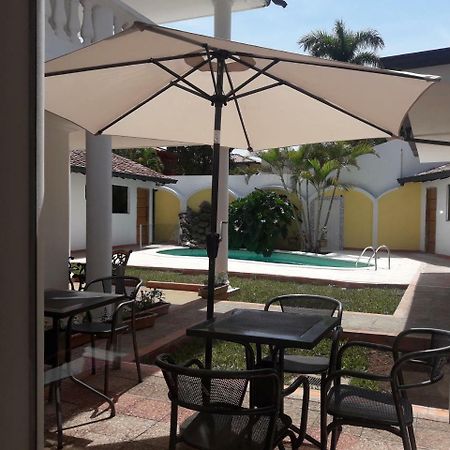Hotel Casa Jardin Asuncion Luaran gambar