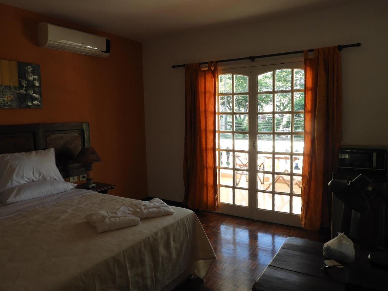 Hotel Casa Jardin Asuncion Luaran gambar